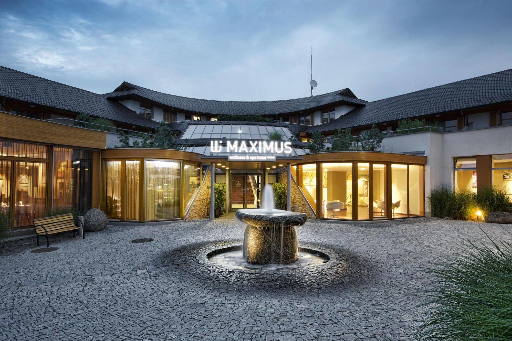 Maximus Resort Brno Ngoại thất bức ảnh